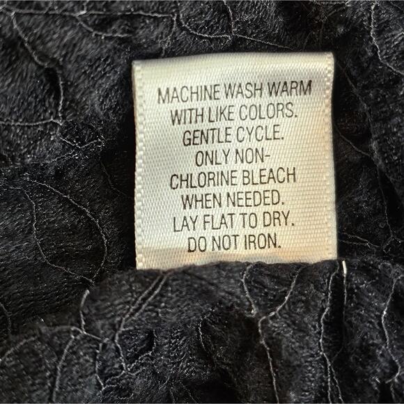 Croft and Barrow Long Sleeve Lightweight Black Textured Shirt Medium - Picture 5 of 7